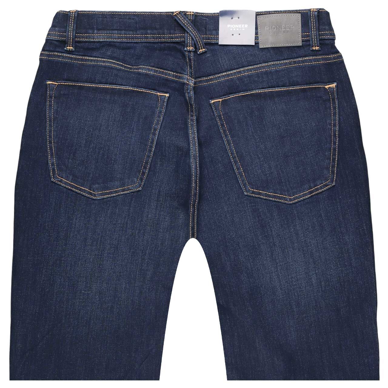 Stretch Herrenjeans Rando Megaflex in Dunkelblau angewaschen von Pioneer, detaillierte Rückansicht