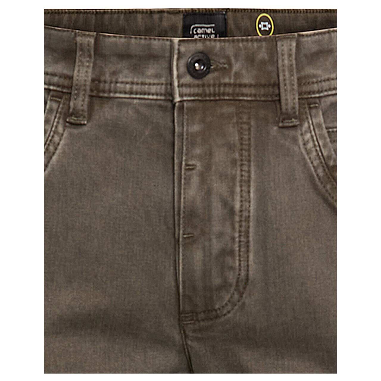 Stretch Herrenjeans Woodstock von Camel active in Grün-Grau, Detailansicht Verschlussknopf