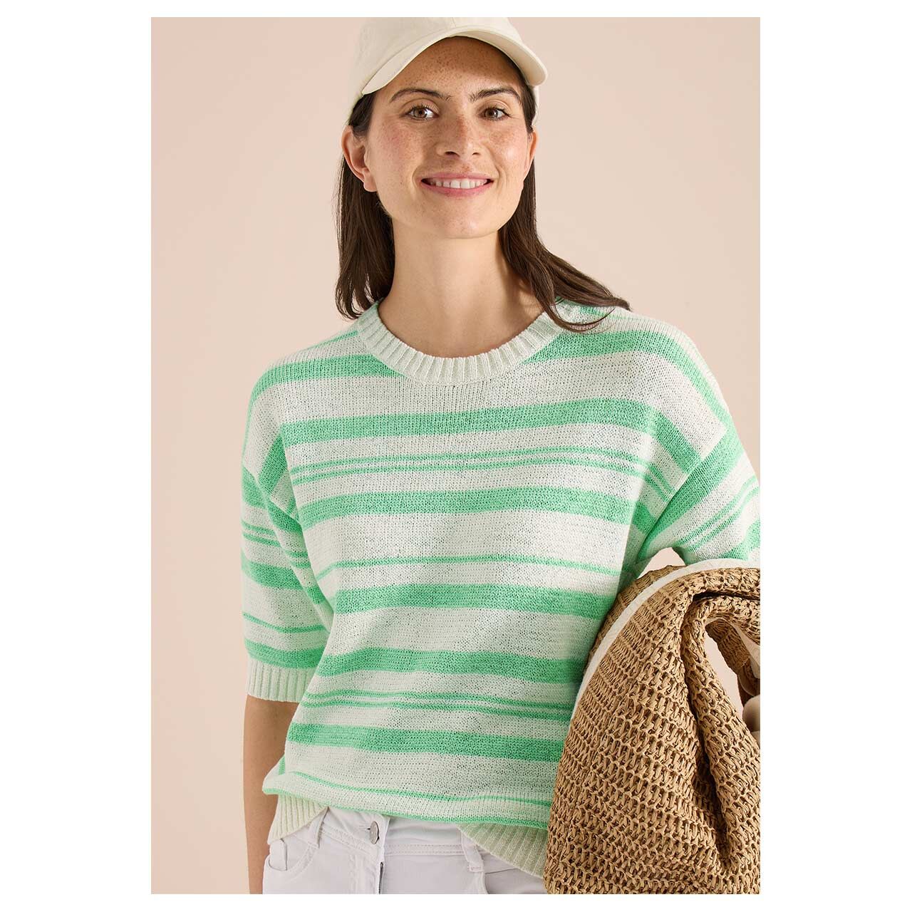 Damen Kurzarm Pullover Striped Tapeyarn von Cecil in Grün gestreift, Vorderansicht am Model