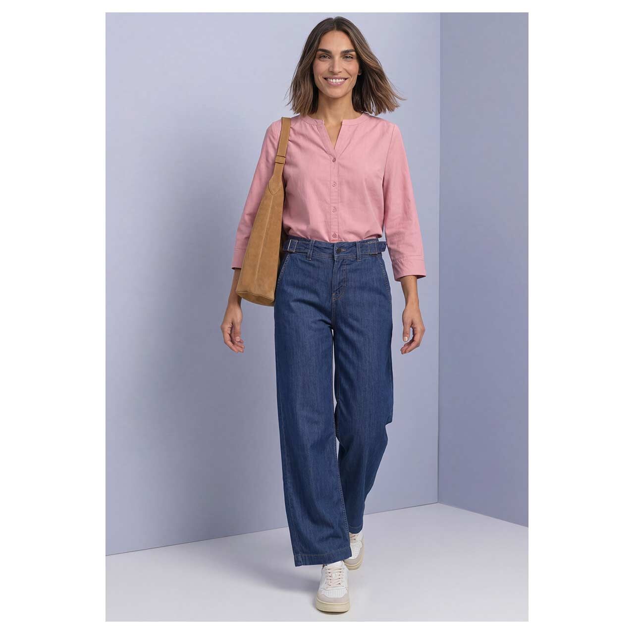 Damen 3/4 Arm Cord Bluse Corduroy Splitneck von Street One in Rosa, Ganzkörperansicht am Model
