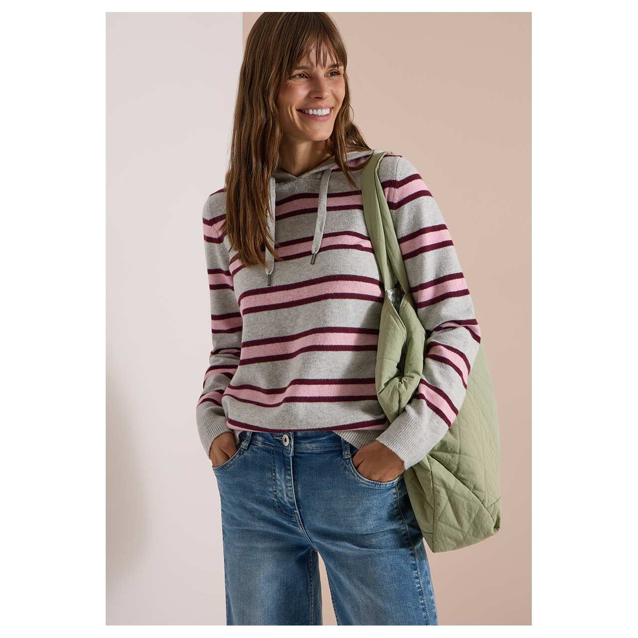 Damen Hoodie Pullover Cosy Striped von Cecil in Hellgrau gestreift, gestylte Vorderansicht am Model