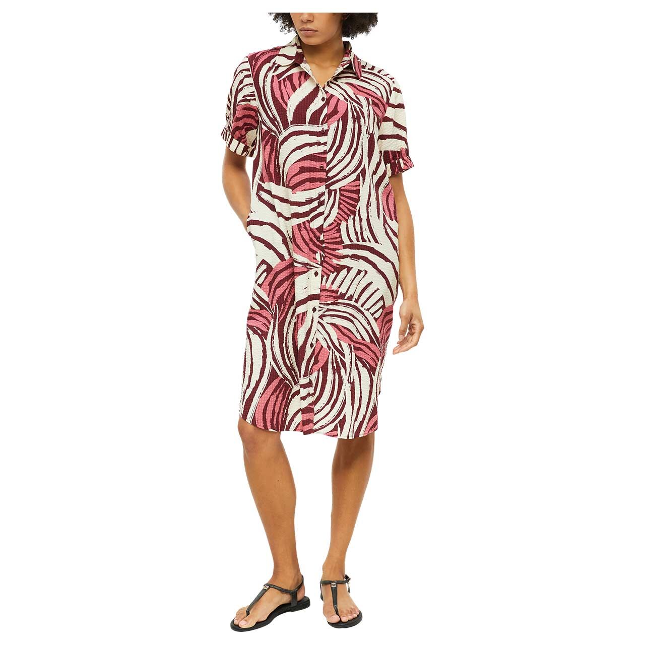 s.Oliver Damen Kurzarm Kleid in Pink mit Print, Ganzkörperansicht am Model