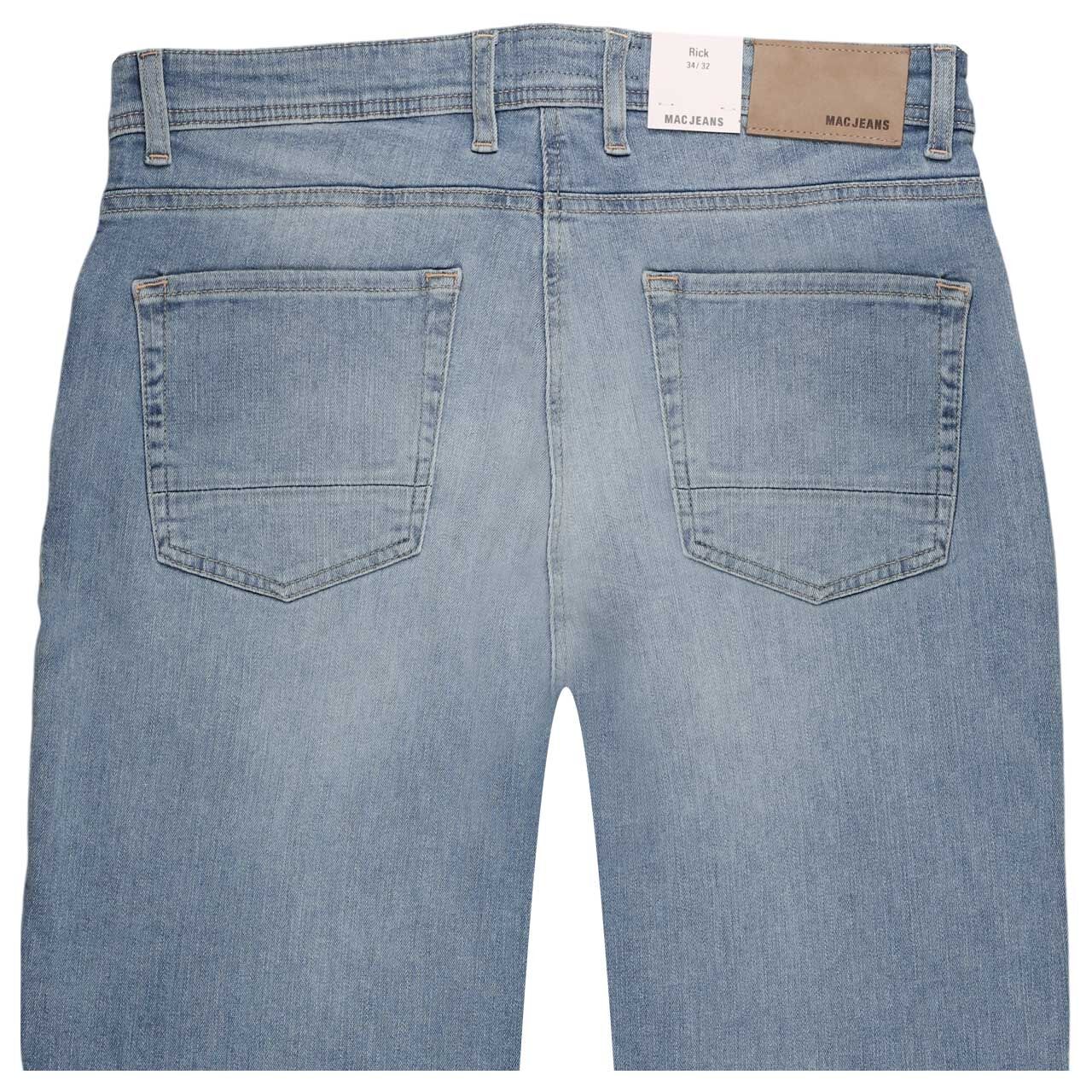 Herrenjeans Rick von MAC in Hellblau verwaschen, detaillierte Rückansicht