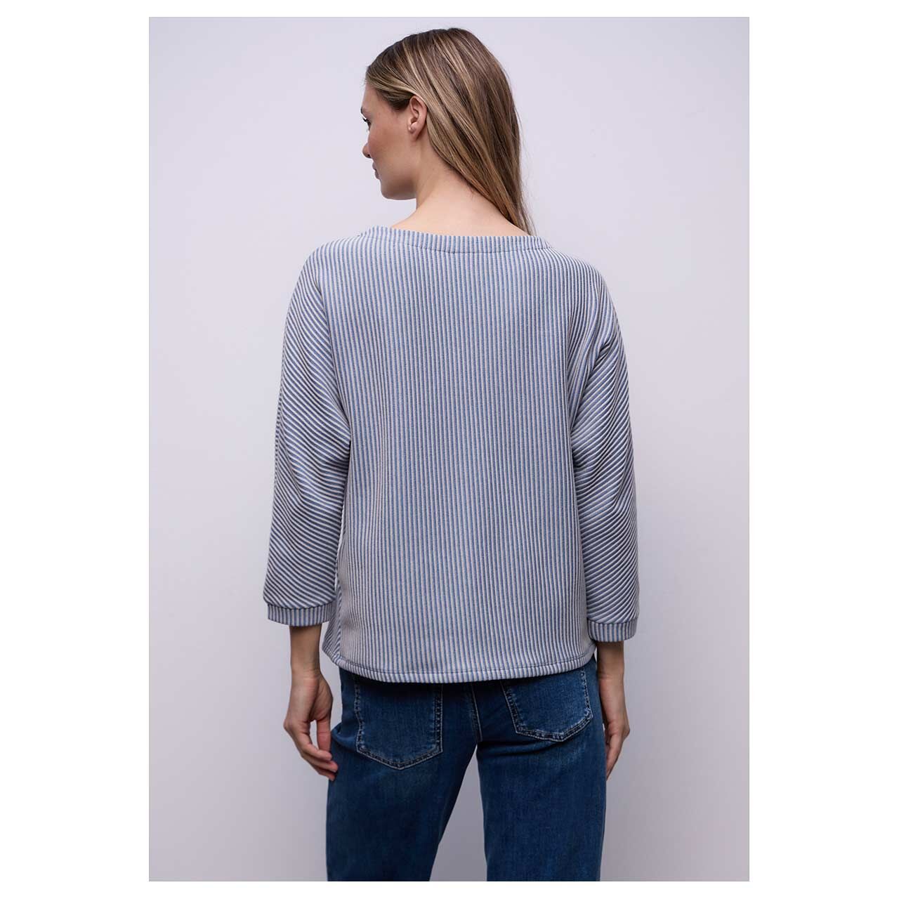 Damen 3/4 Arm Shirt Two Color Structure von Street One in Hellblau gestreift, Rückansicht am Model