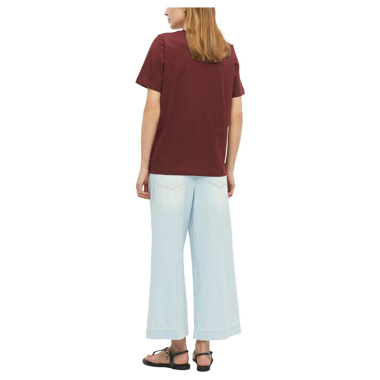 s.Oliver Damen T-Shirt in Dunkelrot mit Print, Rückansicht am Model