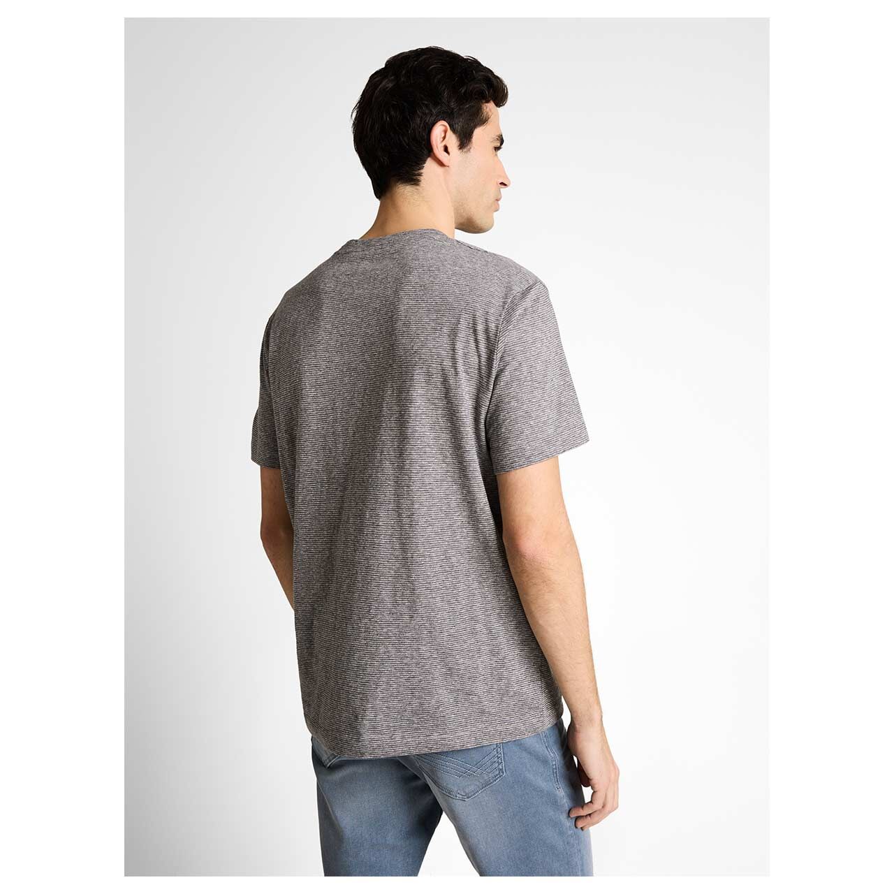 Herren T-Shirt Fine Stripe von Tom Tailor in Grau gestreift, Rückansicht mit Model