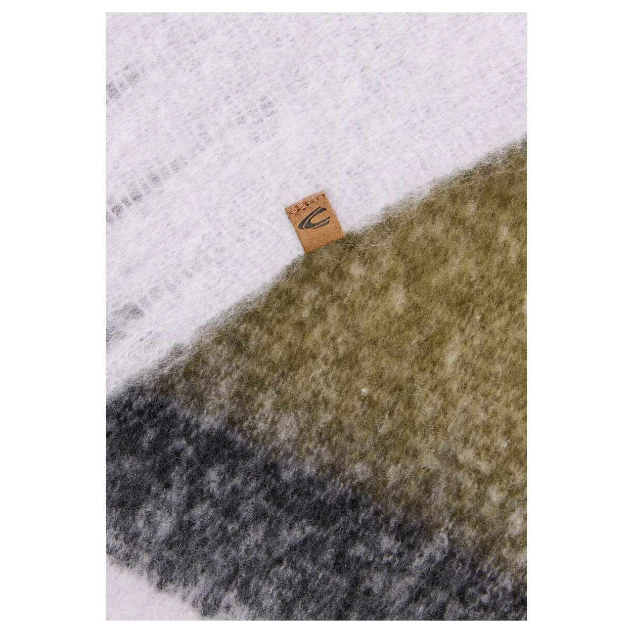 Damen Schal von Camel active in Lila-Grün gestreift, Detailansicht Fransen