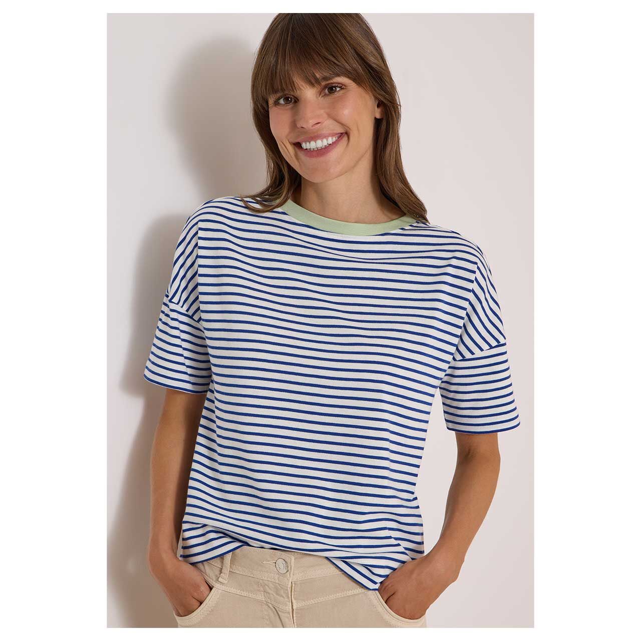 Damen T-Shirt Striped Contrast Collar von Cecil in Blau gestreift, Vorderansicht am Model