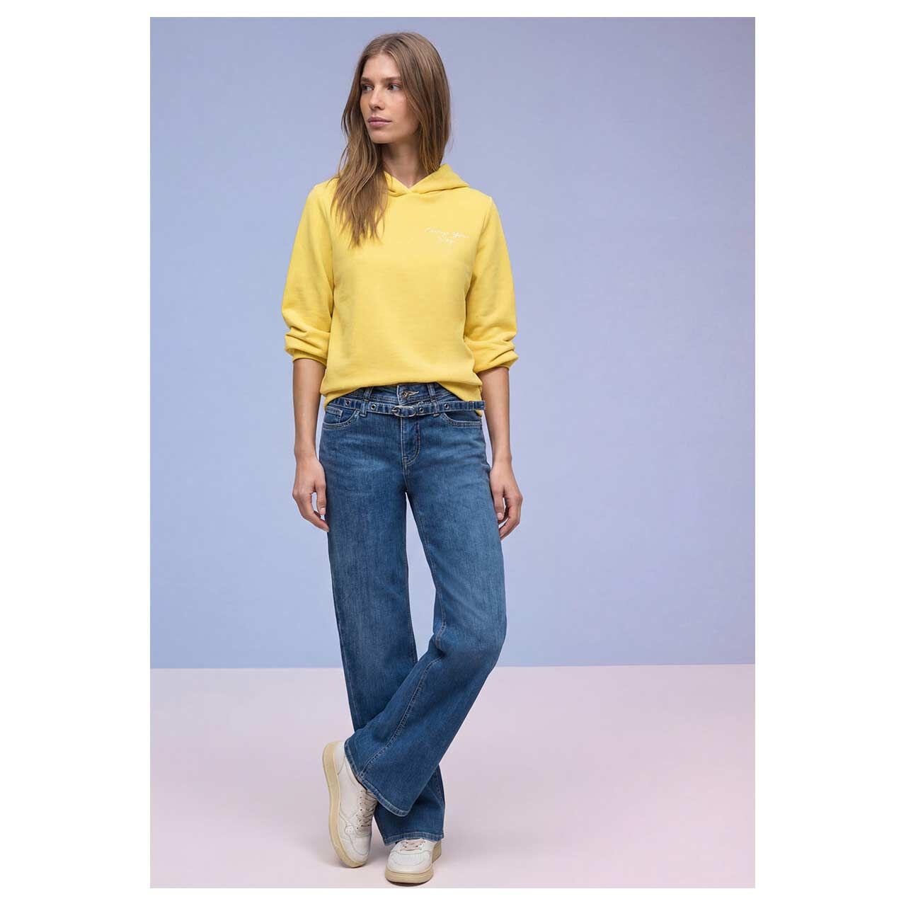 Damen Hoodie Sweatshirt Backprint von Street One in Gelb mit Print, Ganzkörperansicht am Model