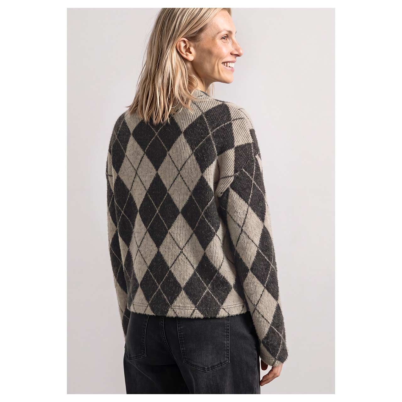 Damen Pullover Fluffy Dessin Turtle Neck von Street One in Beige mit Print, Rückansicht am Model