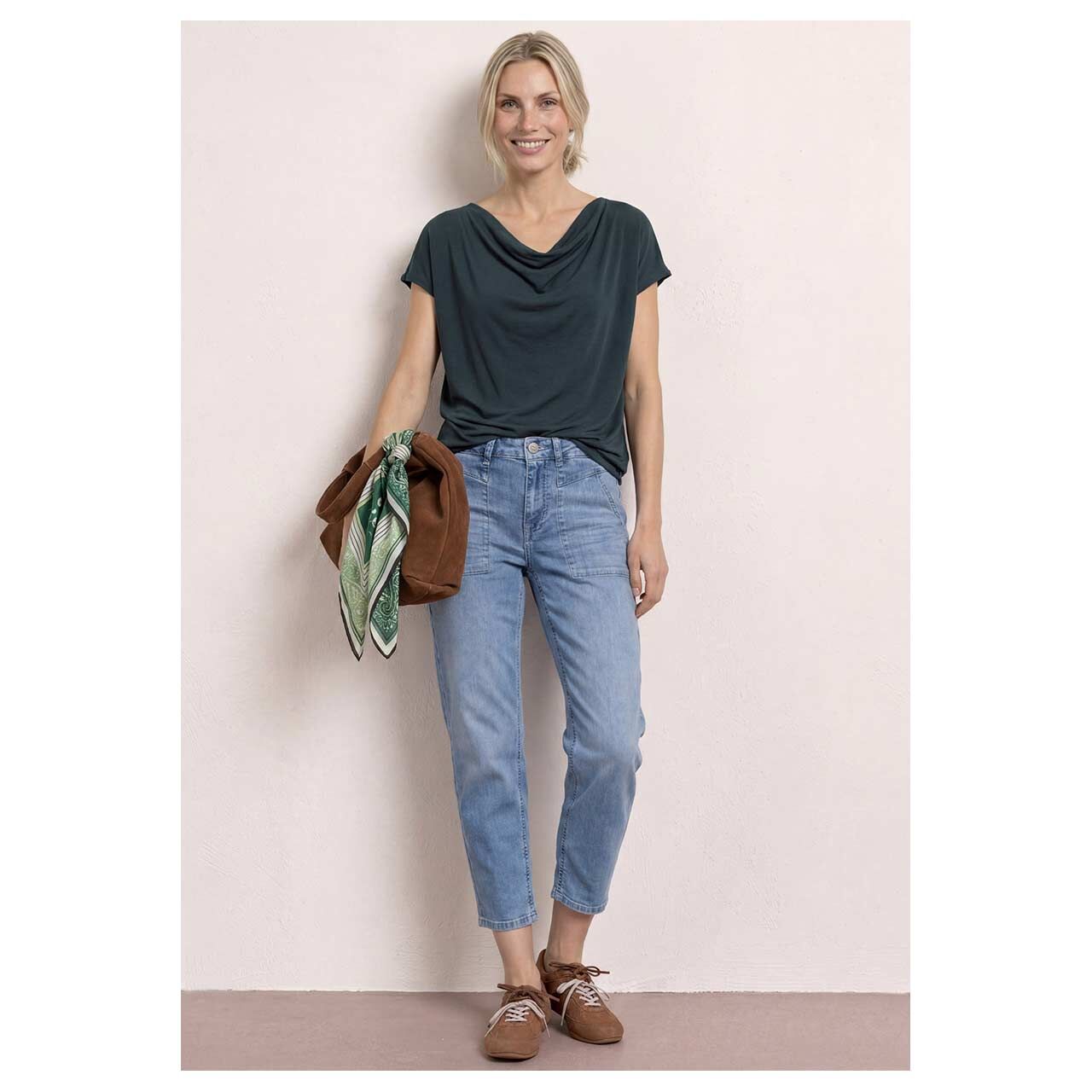 Damen T-Shirt Silk Look Waterfall von Street One in Dunkelgrün meliert, Ganzkörperansicht Model vorne