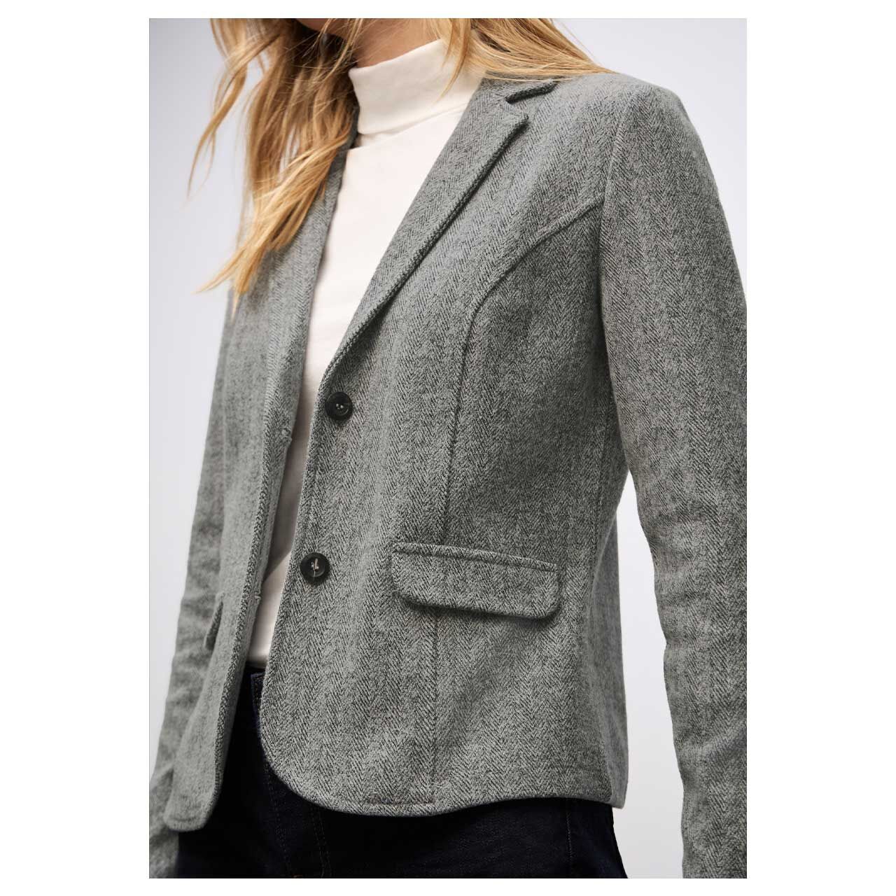 Damen Blazer Basic von Street One in Schwarz meliert, detaillierte Vorderansicht am Model