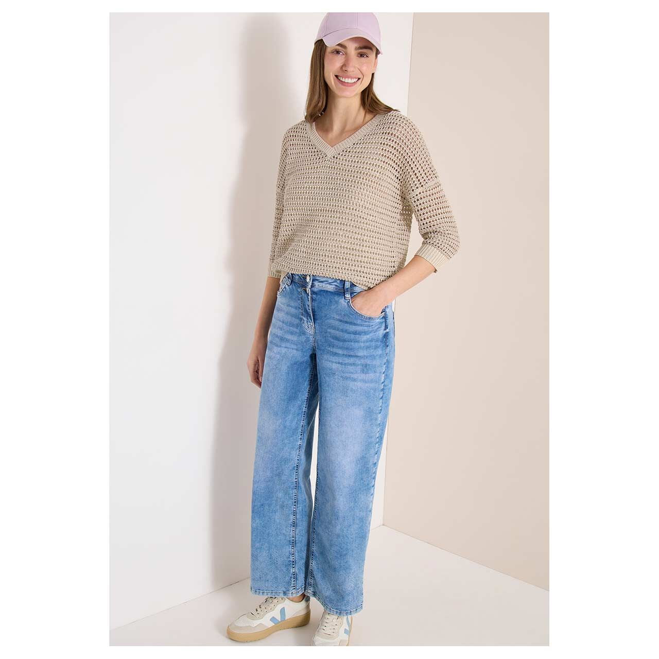 Damen Kurzarm Pullover Structured Fancy Yarn Mix von Cecil in Beige meliert, Ganzkörperansicht am Model