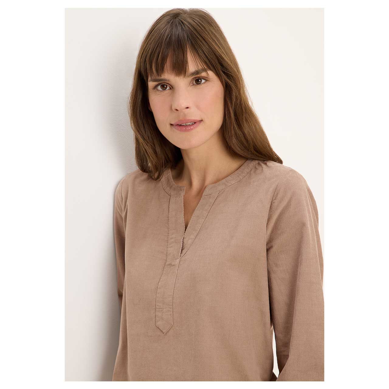 Damen 3/4 Arm Cord Bluse Solid Corduroy von Street One in Braun mit der Farbnummer 16841, Vorderansicht am Model