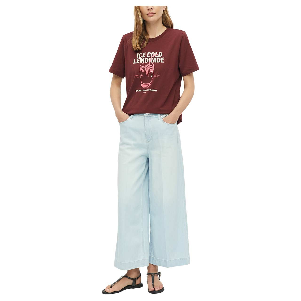 s.Oliver Damen T-Shirt in Dunkelrot mit Print, Ganzkörperansicht am Model