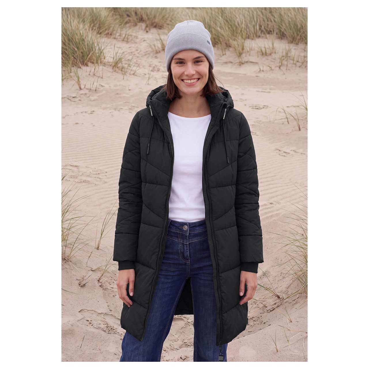 Damen Mantel Long Quilted von Cecil in Schwarz, Vorderansicht am Model