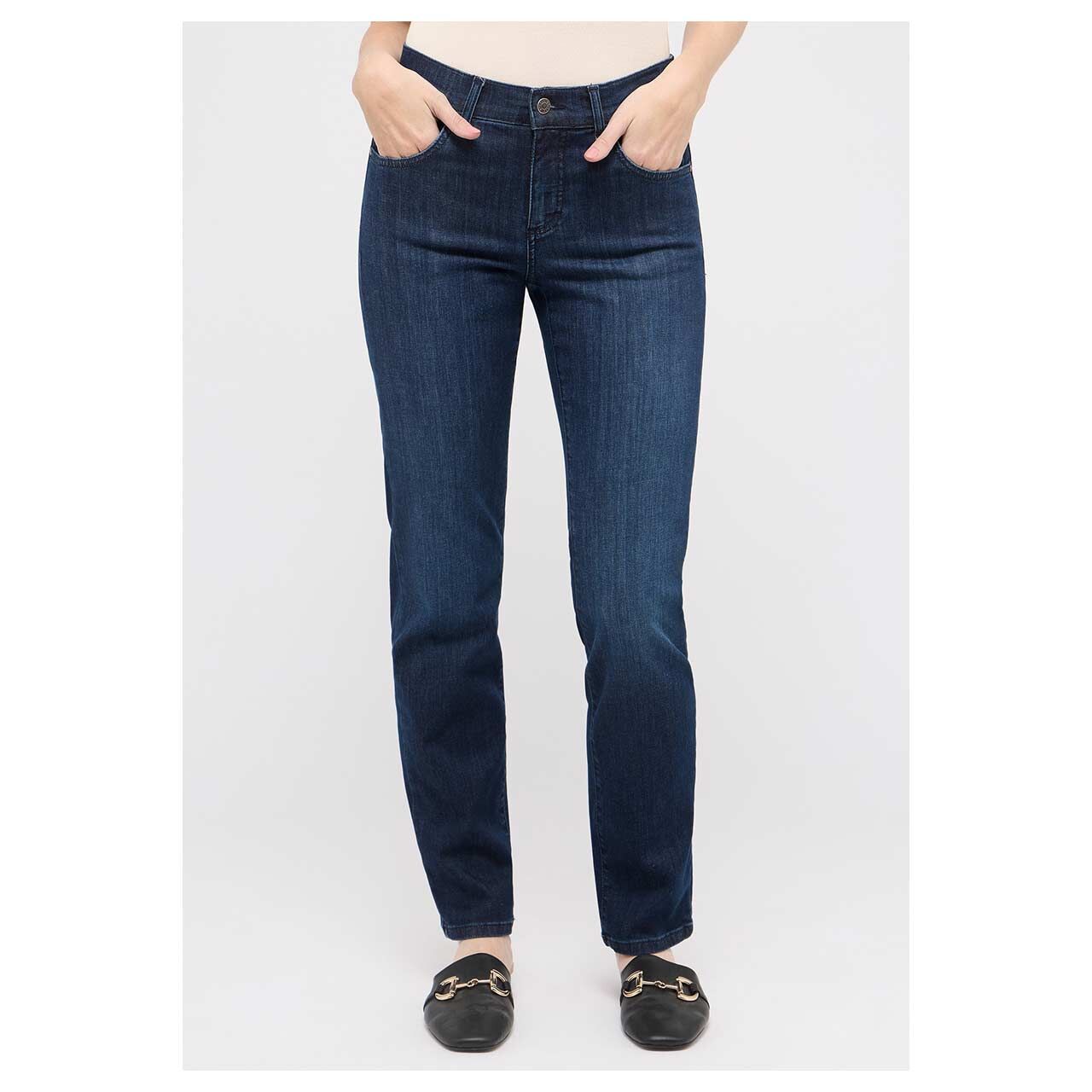 Stretch Damenjeans Dolly von Angels in Dunkelblau angewaschen, Vorderansicht am Model