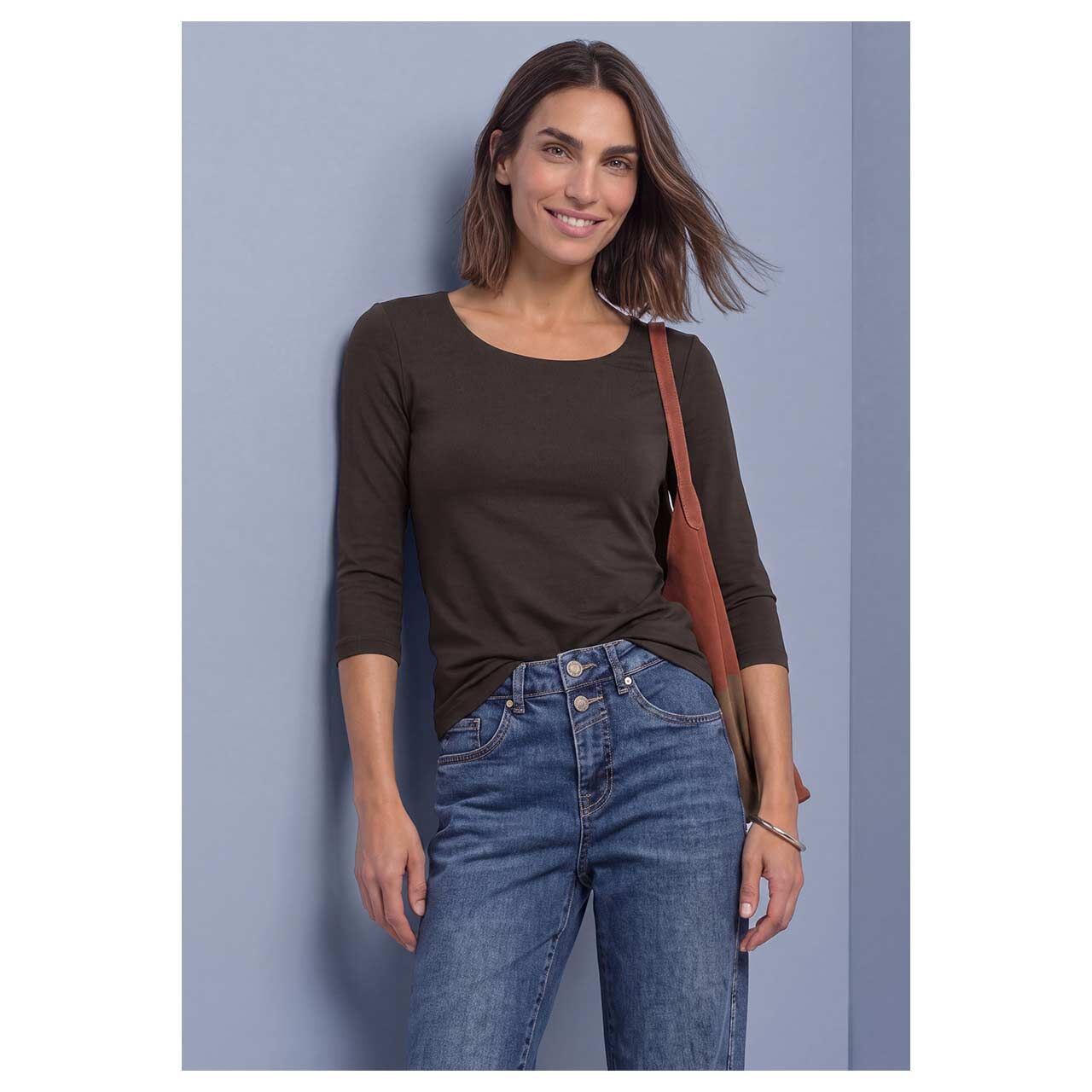 Damen 3/4 Arm Shirt Pania von Street One in Dunkelbraun, Vorderansicht am Model