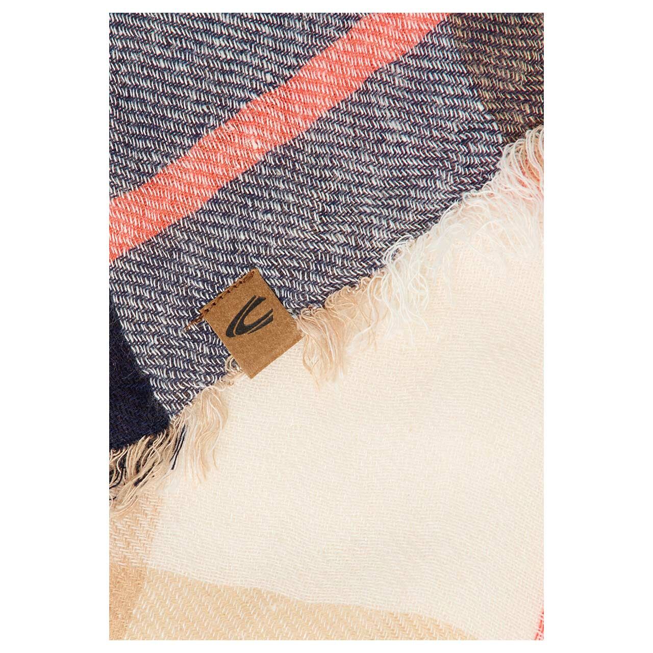 Damen Schal von Camel active in Korallenrot kariert, Detailansicht Logo