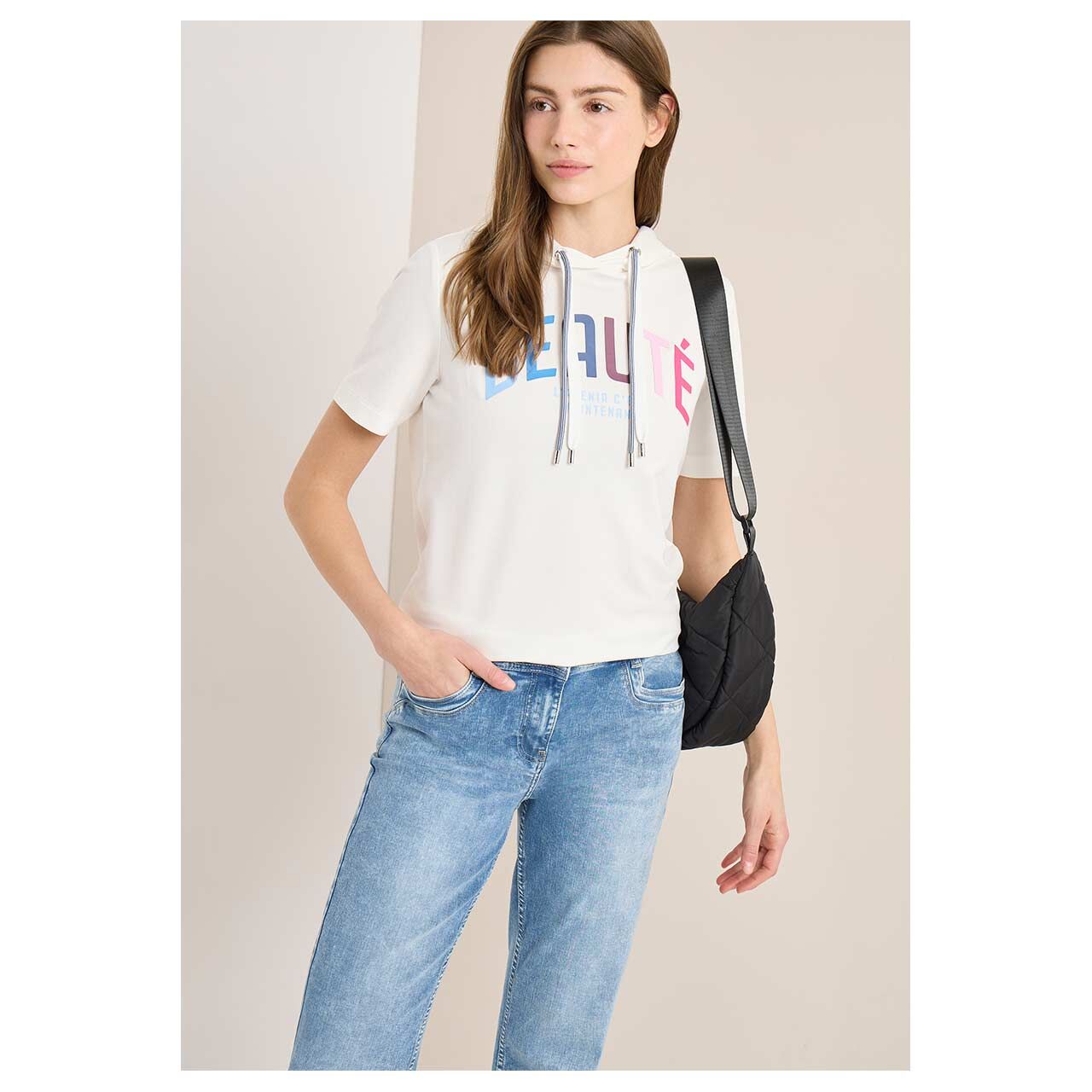 Damen Kurzarm Hoodie Sweatshirt Beauté Print von Cecil in Cremeweiß mit Print, Vorderansicht am Model