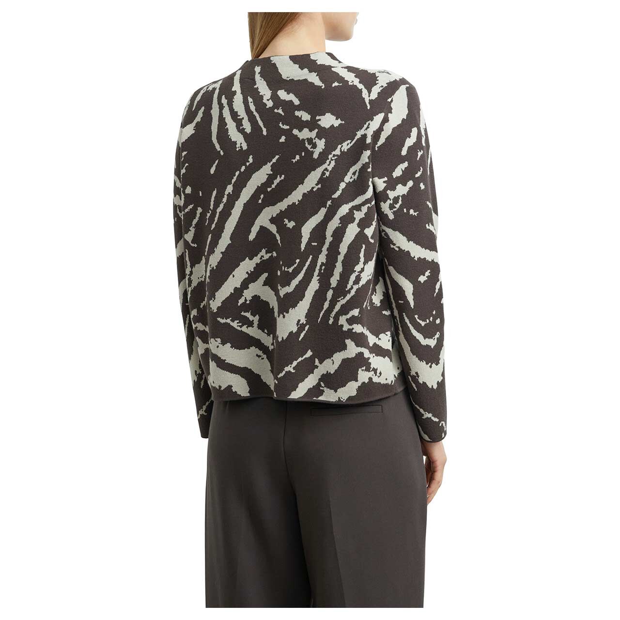 Damen Pullover von Comma in Braun mit Print, Rückansicht am Model