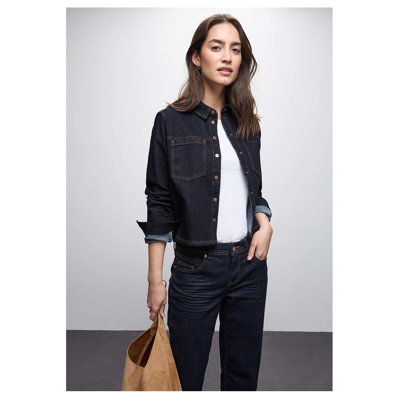 Damen Langarm Bluse Denim Look von Street One in Dunkelblau, Vorderansicht am Model