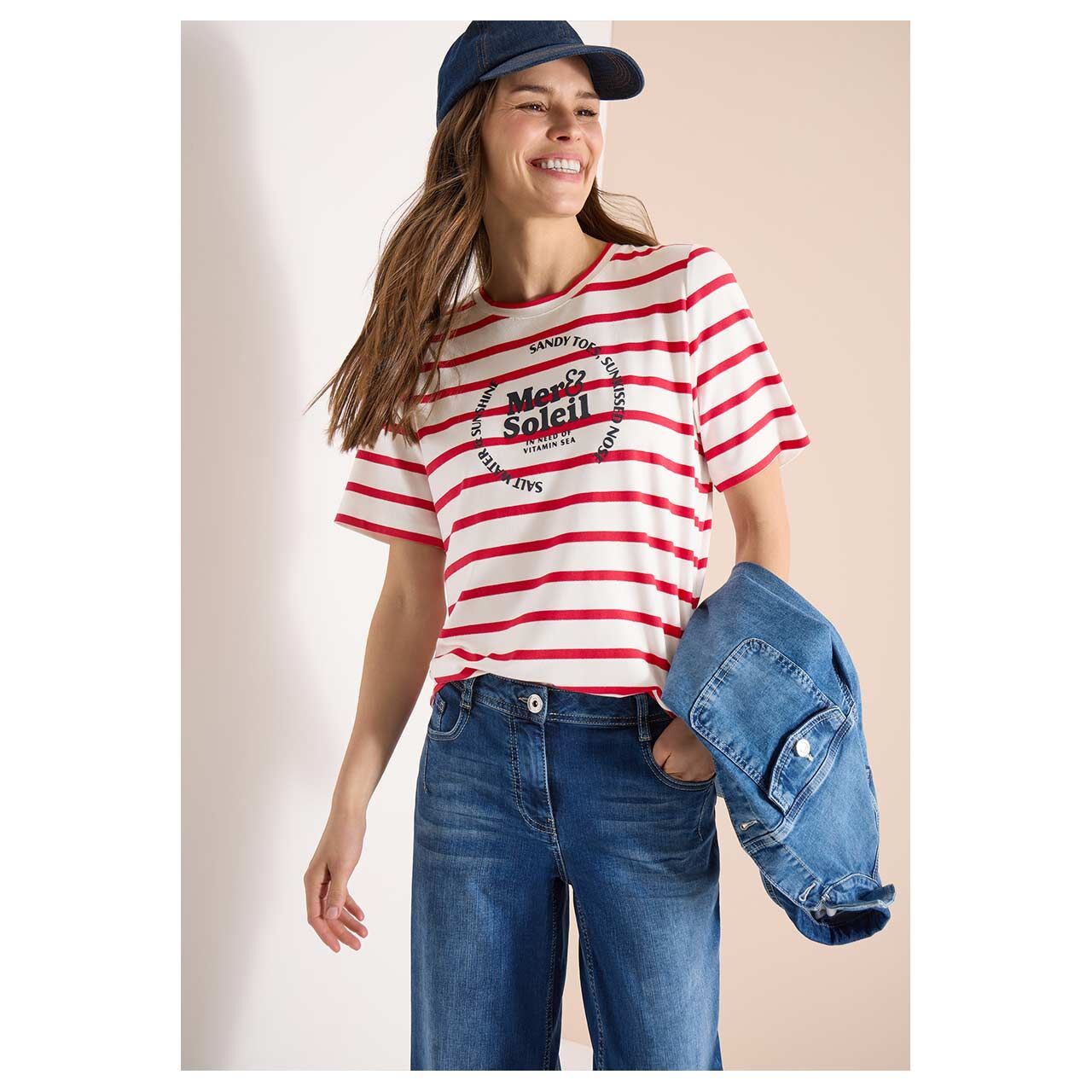 Damen T-Shirt Mer And Soleil Circle von Cecil in Rot gestreift mit Print, Vorderansicht am Model