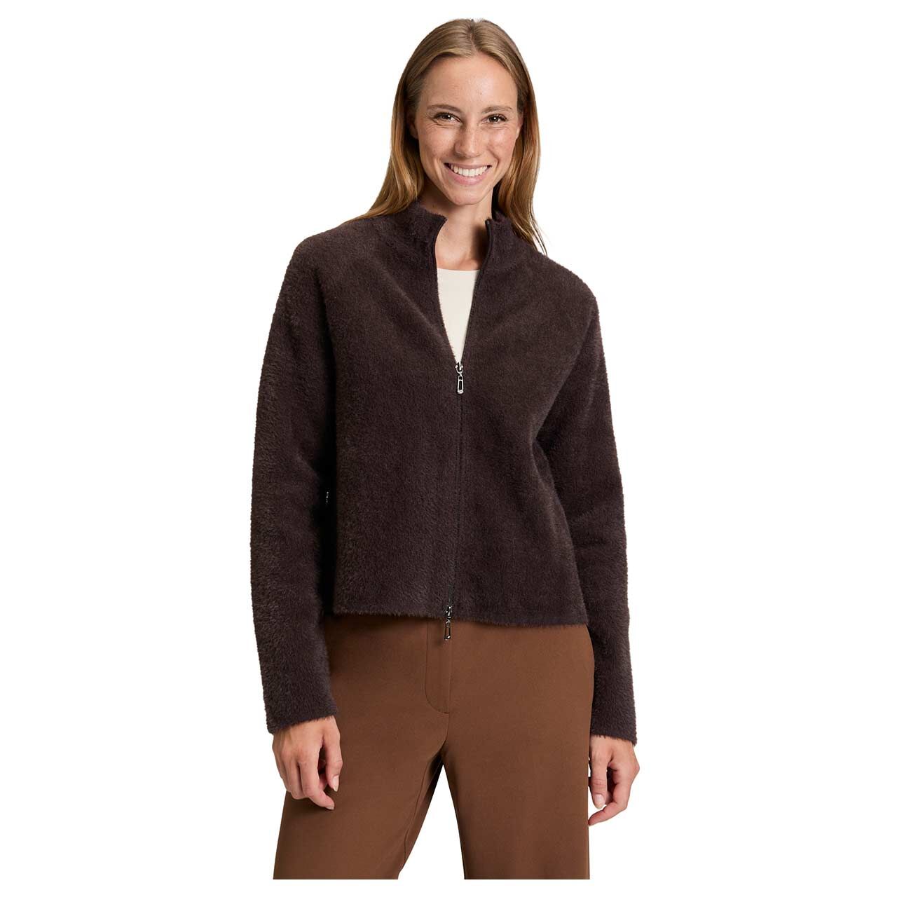 Damen Shirtjacke von Betty Barclay in Dunkelbraun, Vorderansicht am Model