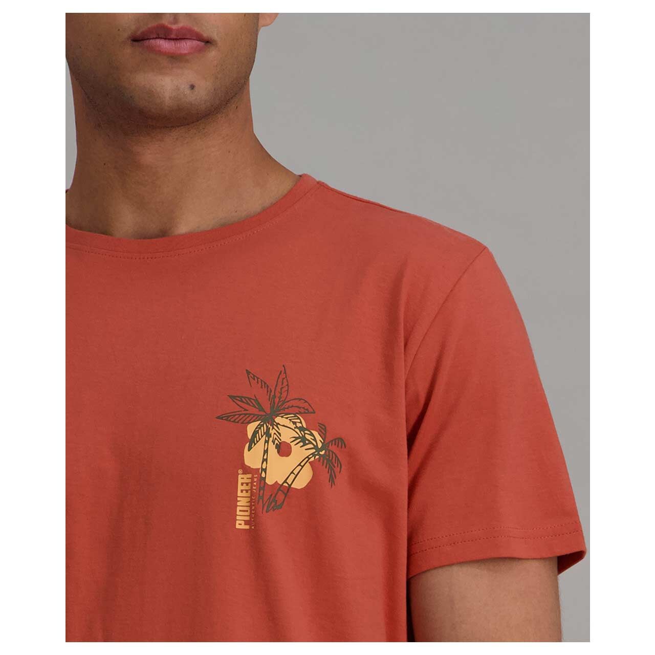 Pioneer Herren T-Shirt in Orange mit Print, Detailansicht Print