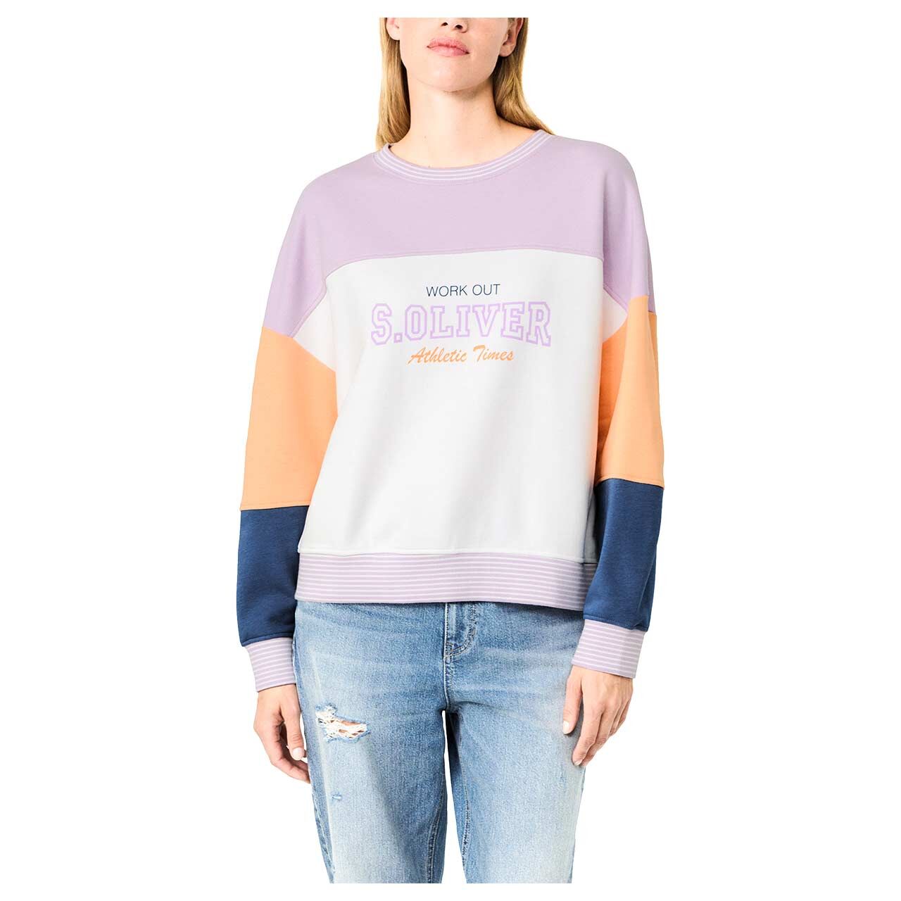 s.Oliver Damen Sweatshirt in Weiß mit Print, Vorderansicht am Model