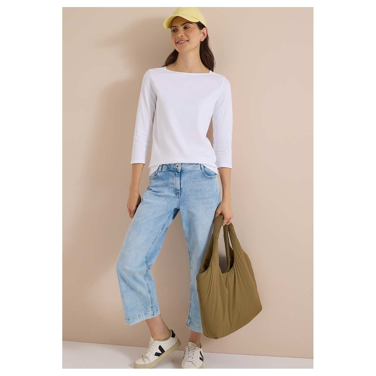 Damen 3/4 Arm Shirt Basic Boatneck von Cecil in Weiß, Ganzkörperansicht am Model