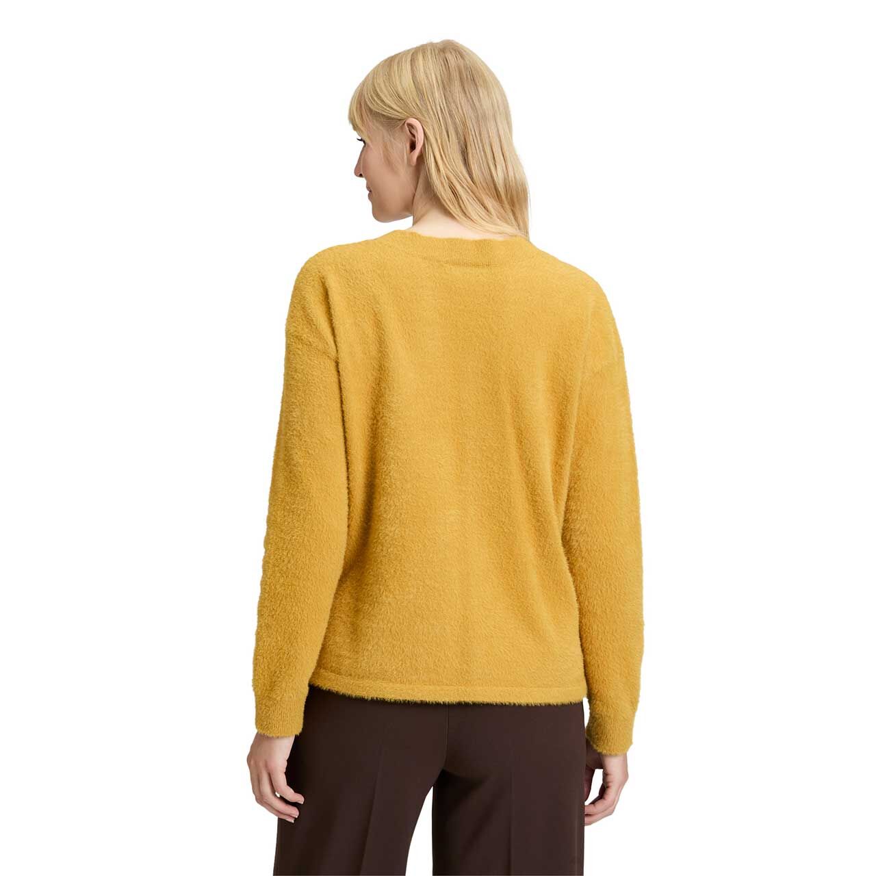Damenpullover von Betty Barclay in Gelb, Rückansicht am Model