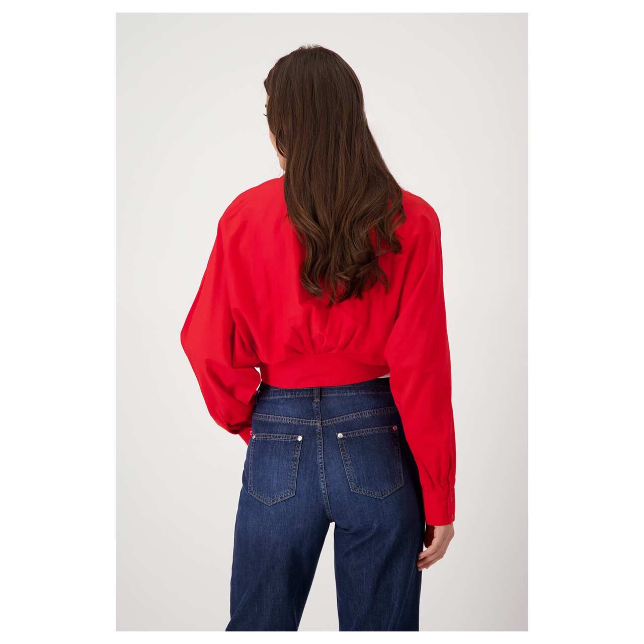 Damen Langarm Bluse von Monari in Rot, Rückansicht am Model