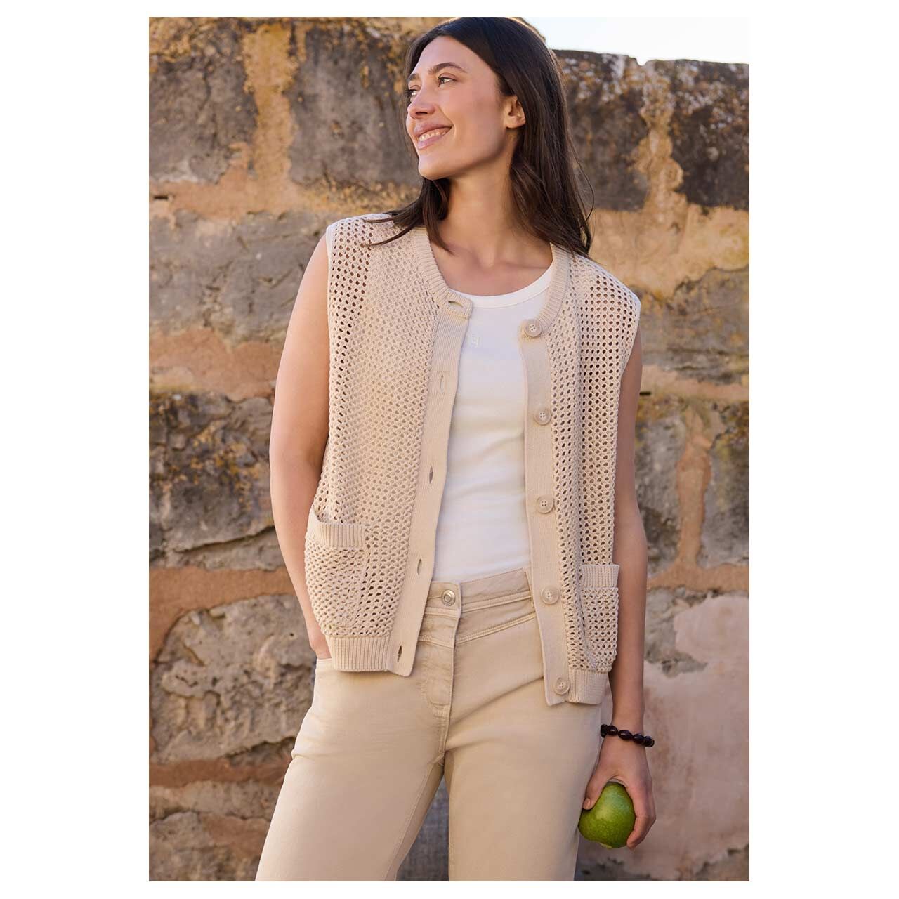 Damen Weste Buttoned Crochet Vest von Cecil in Beige, weitere Vorderansicht am Model