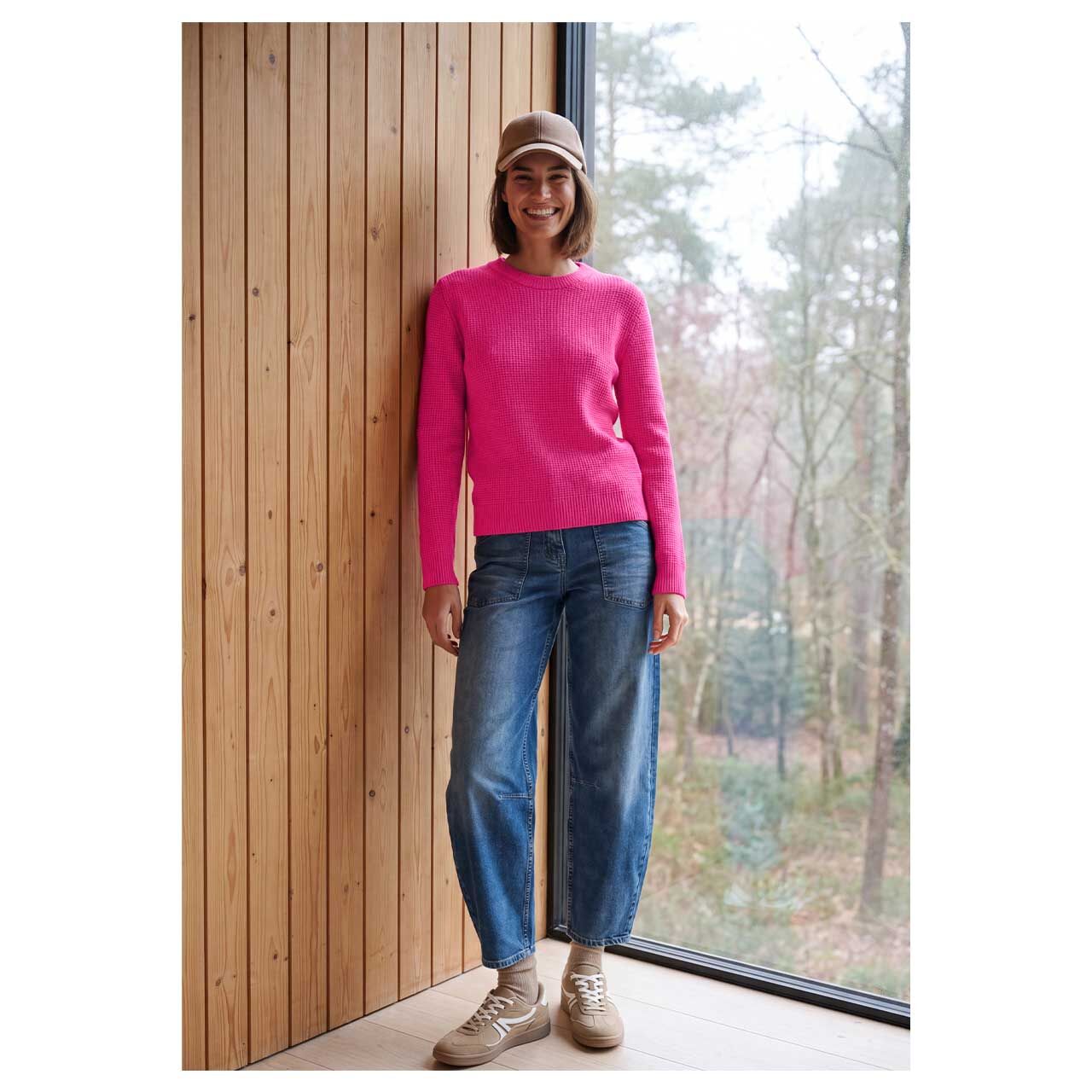 Damen Pullover Structured Cosy Sweater von Cecil in Pink meliert, Ganzkörperansicht am Model