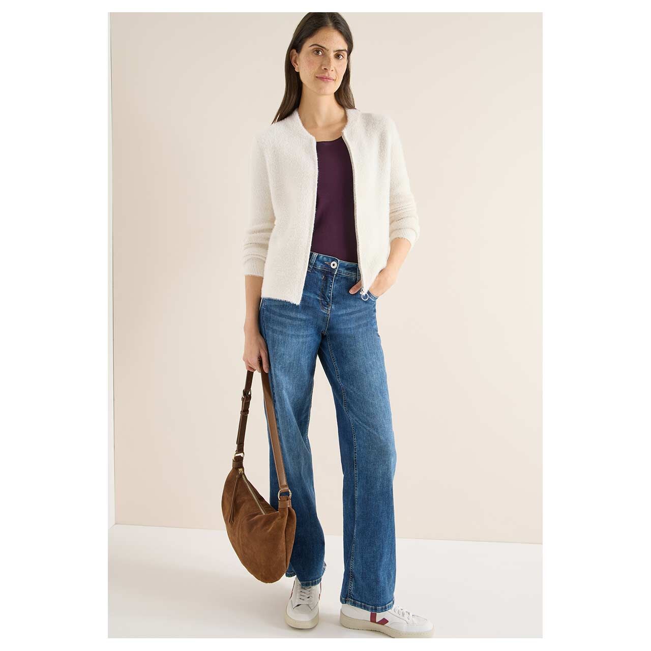 Damen Strickjacke Jacquard Zipper Cardigan von Cecil in Cremeweiß, Ganzkörperansicht am Model