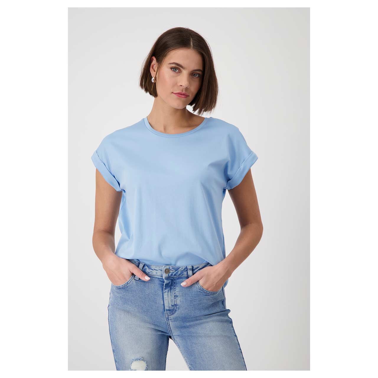 Damen T-Shirt von Monari in Hellblau, Vorderansicht am Model