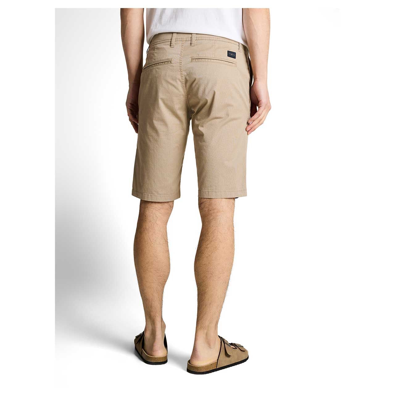 Herren Chino Baumwoll Bermuda von Tom Tailor in Beige mit Print, Rückansicht Model