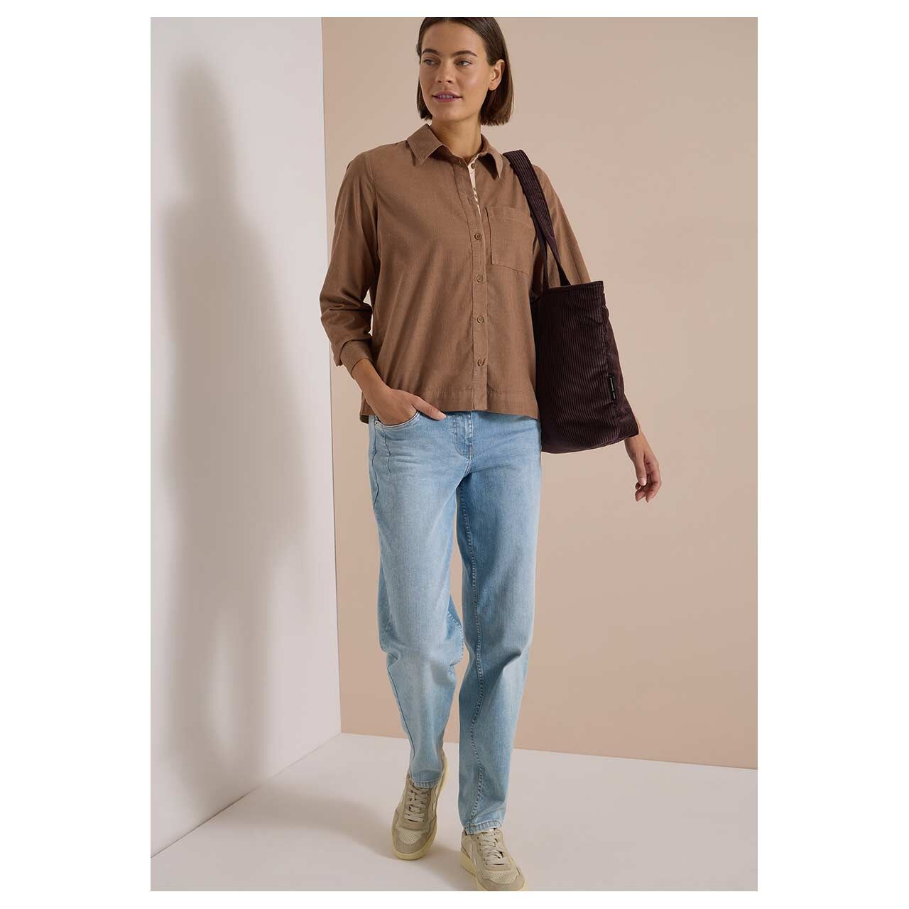Damen Langarm Cord Bluse Corduroy von Cecil in Braun, Ganzkörperansicht am Model