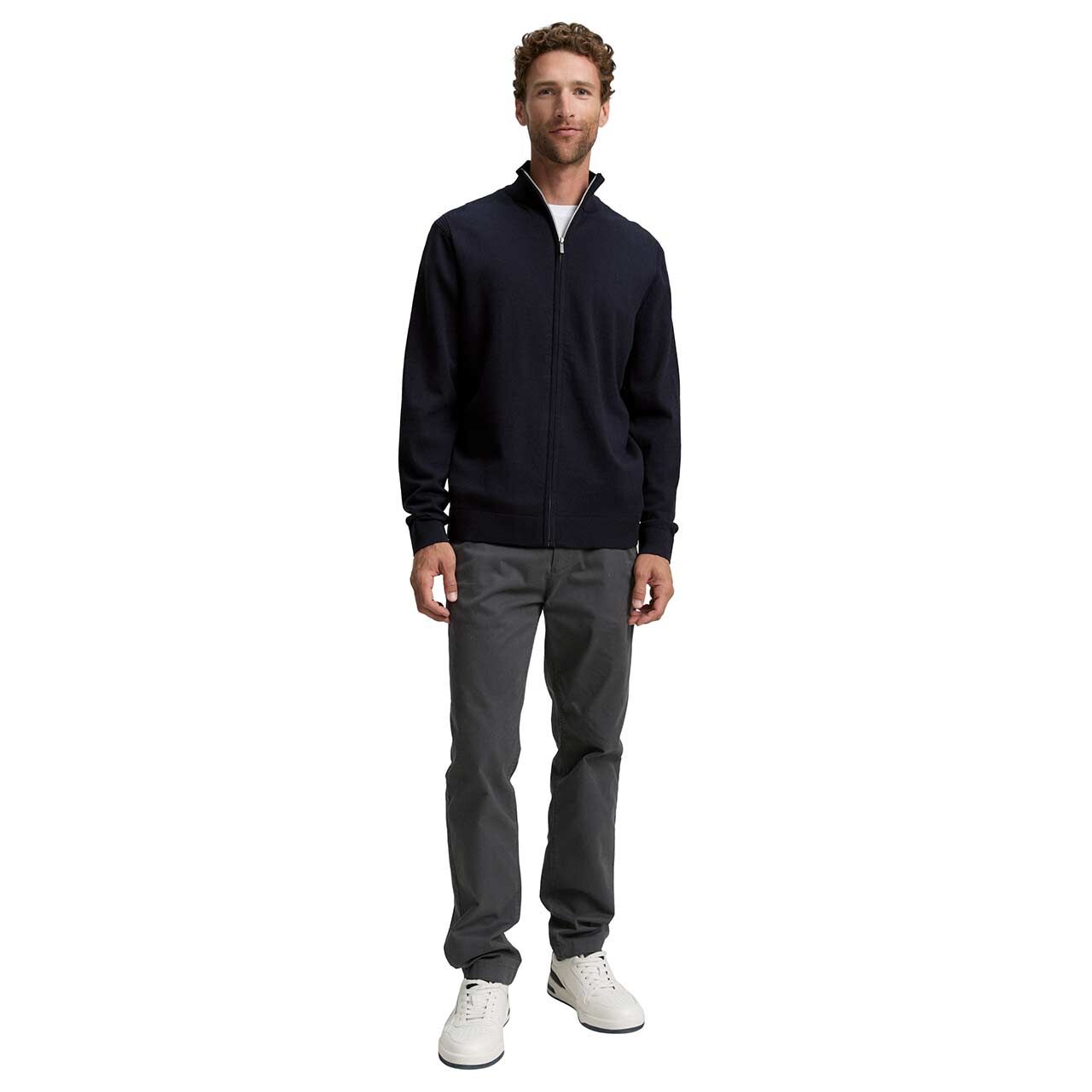 Herren Strickjacke Basic Knit Jacket von Tom tailor in Dunkelblau meliert, Ganzkörperansicht am Model