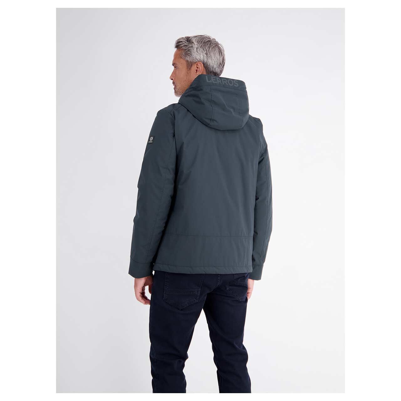 Herren Jacke von Lerros in Dunkelblau, Rückansicht am Model