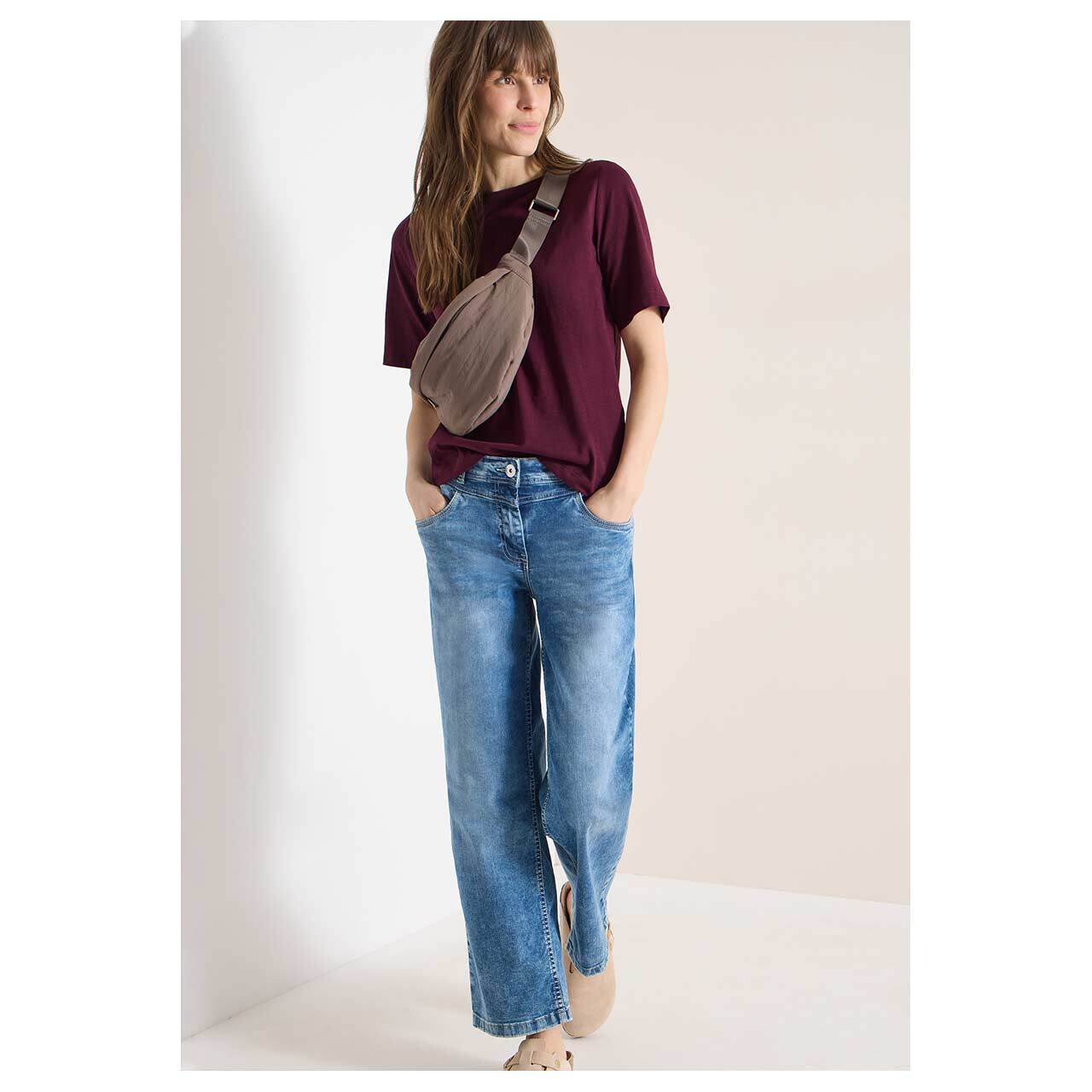 Damen T-Shirt Solid Slubyarn von Cecil in Lila meliert, Ganzkörperansicht am Model