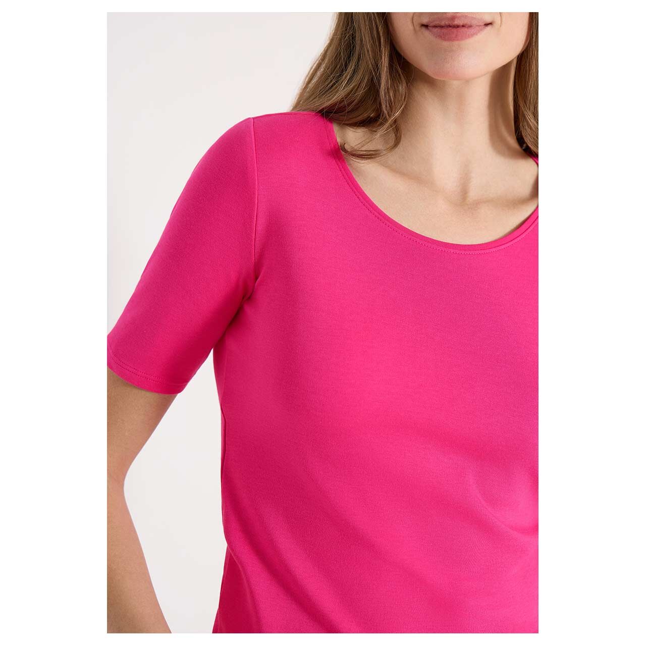 Damen T-Shirt Lena von Cecil in Pink, Ganzkörperansicht am Model