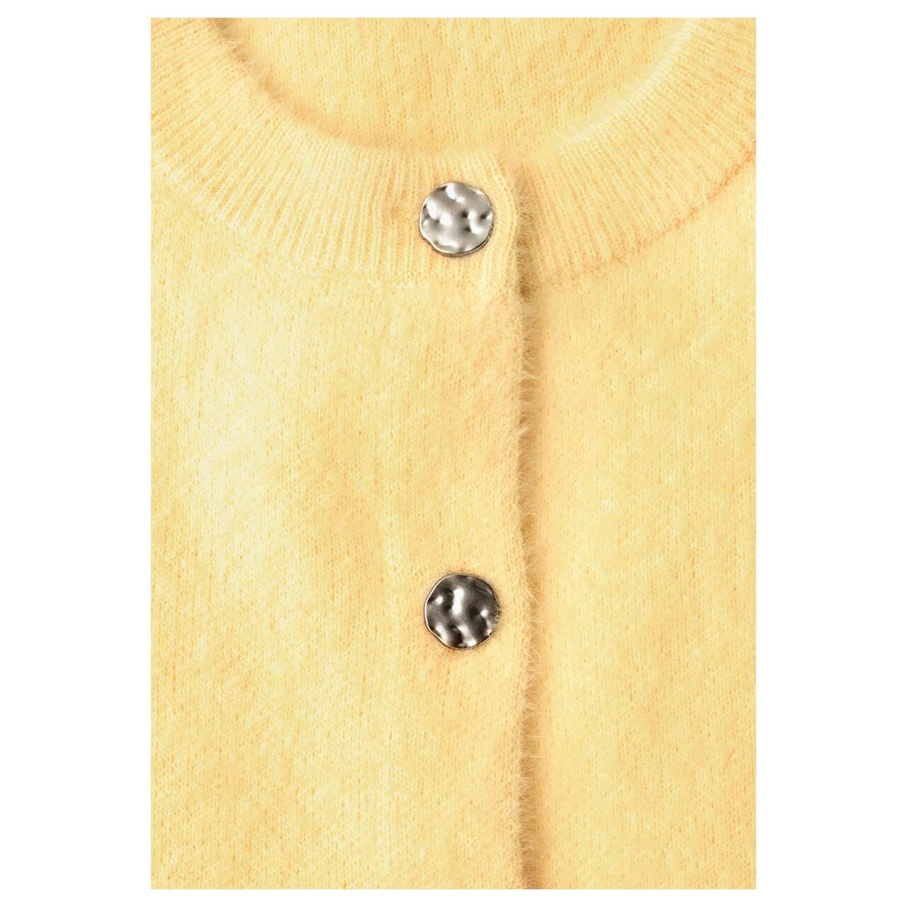 Damen Kurzarm Strickjacke Fluffy Short Sleeve Cardigan von Street One in Gelb, Detailansicht Knöpfe