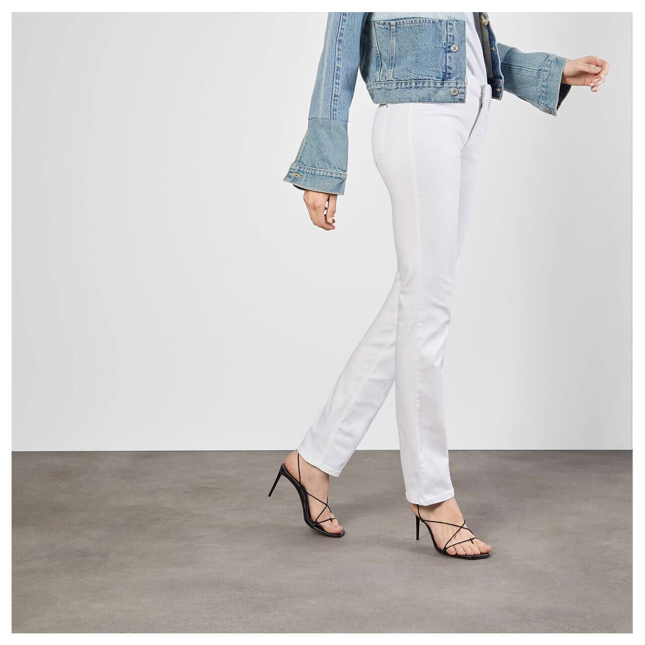 mac-dream-jeans-white-d010-model-vorne MAC Jeans Dream für Damen in Weiß, FarbNr.: D010