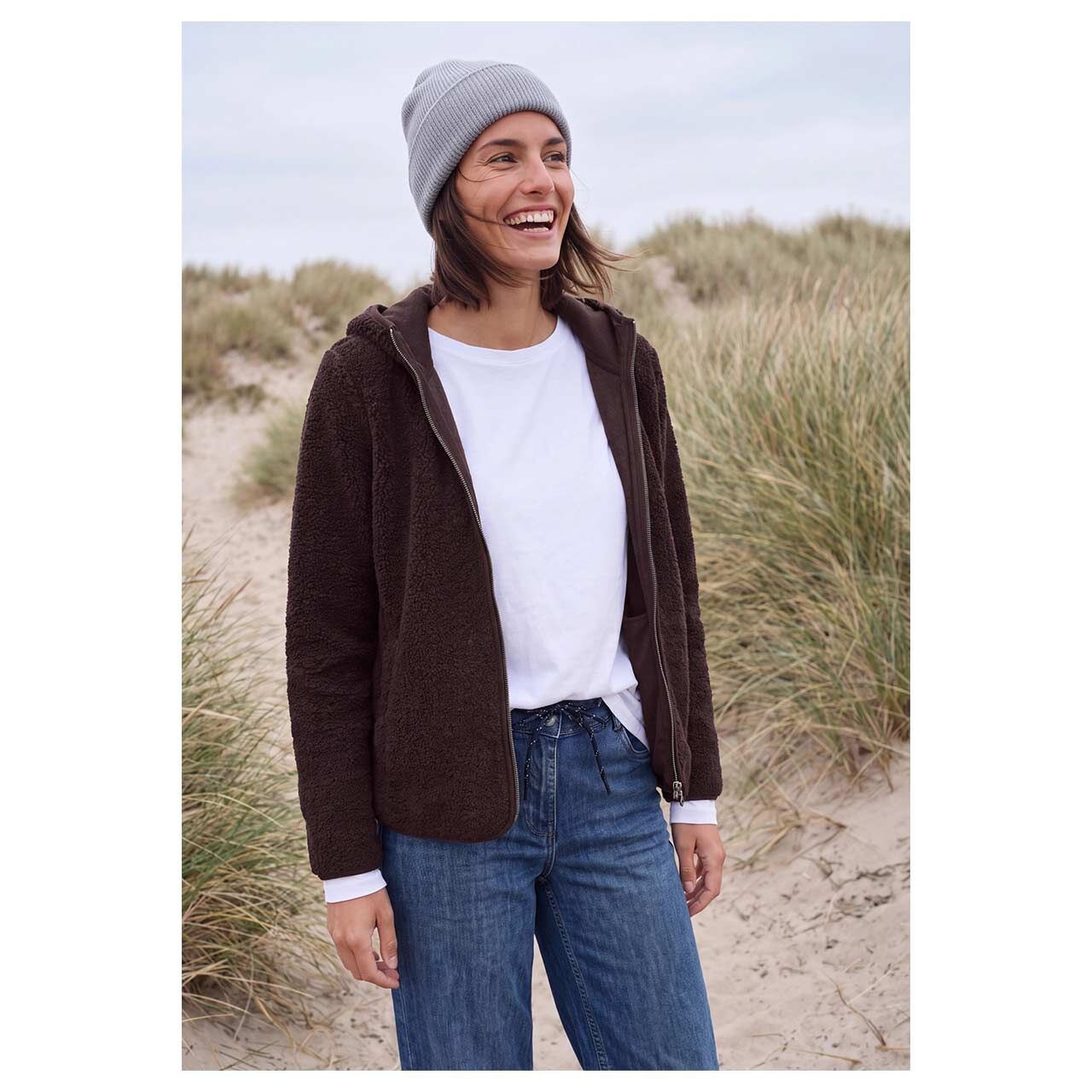 Damen Teddyjacke Solid Jacket von Cecil in Lila, Vorderansicht am Model