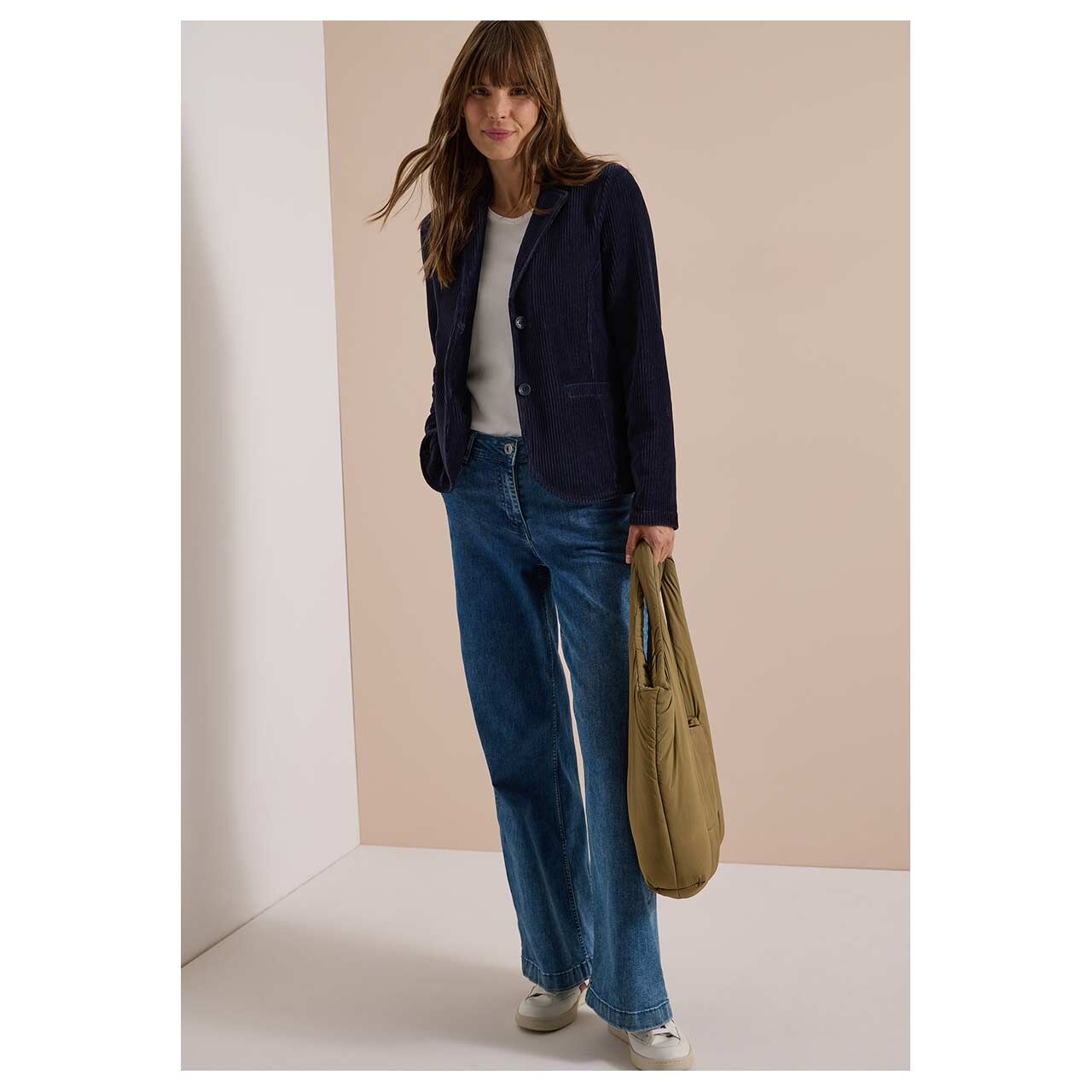 Damen Cord Blazer Jersey von Cecil in Dunkelblau, Ganzkörperansicht am Model