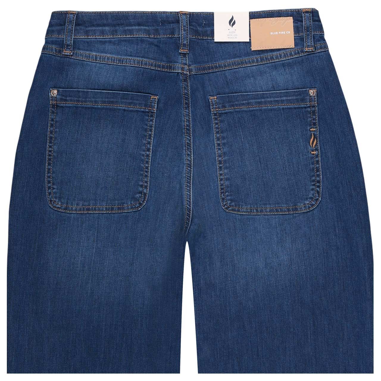 Damenjeans Judy von Blue Fire in Dunkelblau, detaillierte Rückansicht