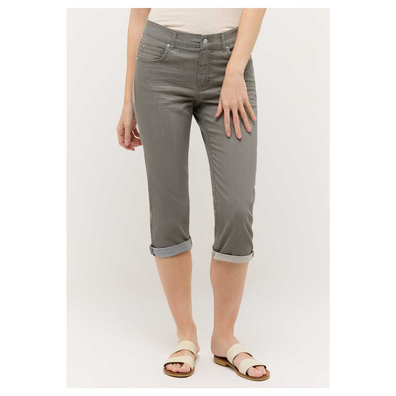 Stretch Damen 3/4 Jeans Cici TU von Angels in Olivgrün angewaschen, Vorderansicht am Model