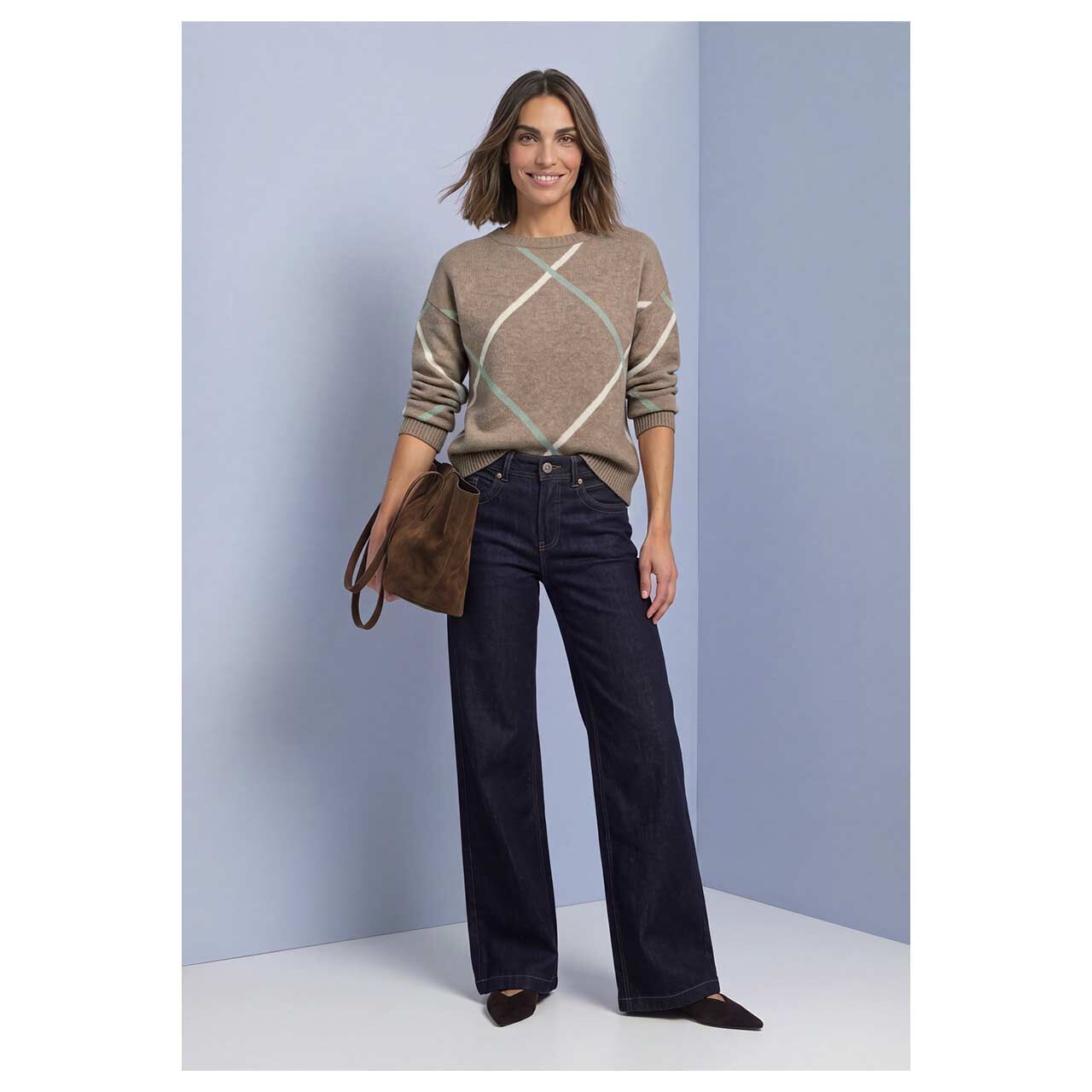Damen Pullover Cosy Sweater Intarsia von Street One in Beige mit Print, Ganzkörperansicht am Model